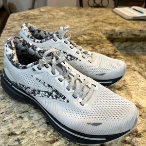 Brooks Ghost 15 Running shoes